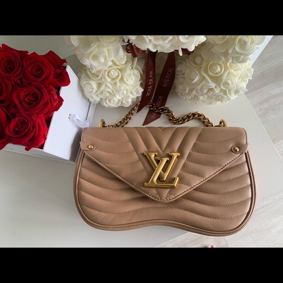 SOLD- Louis Vuitton New Wave Bag color hazelnut - Picture 2 of 7